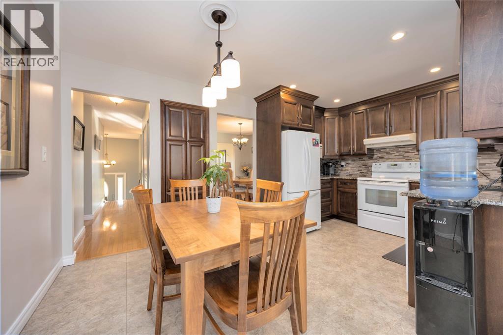 222 Thames Crescent, Sarnia, Ontario  N7S 5C9 - Photo 14 - 26012494