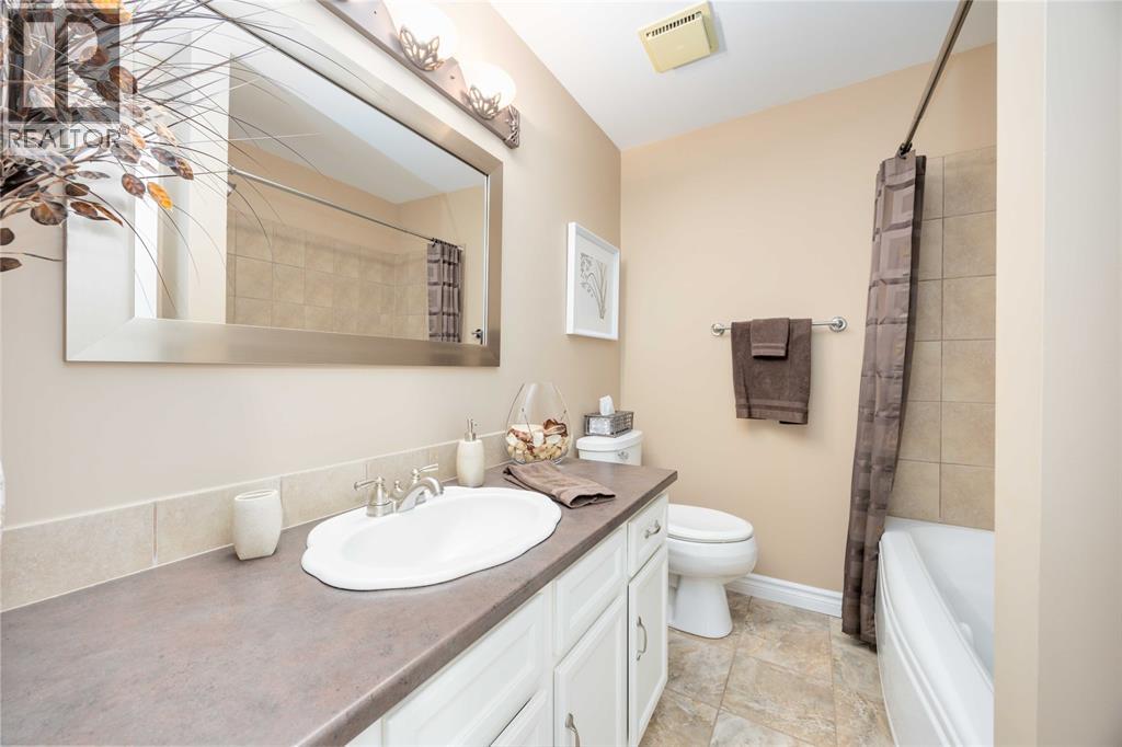 222 Thames Crescent, Sarnia, Ontario  N7S 5C9 - Photo 17 - 26012494