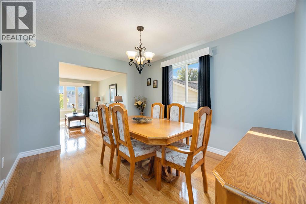 222 Thames Crescent, Sarnia, Ontario  N7S 5C9 - Photo 9 - 26012494