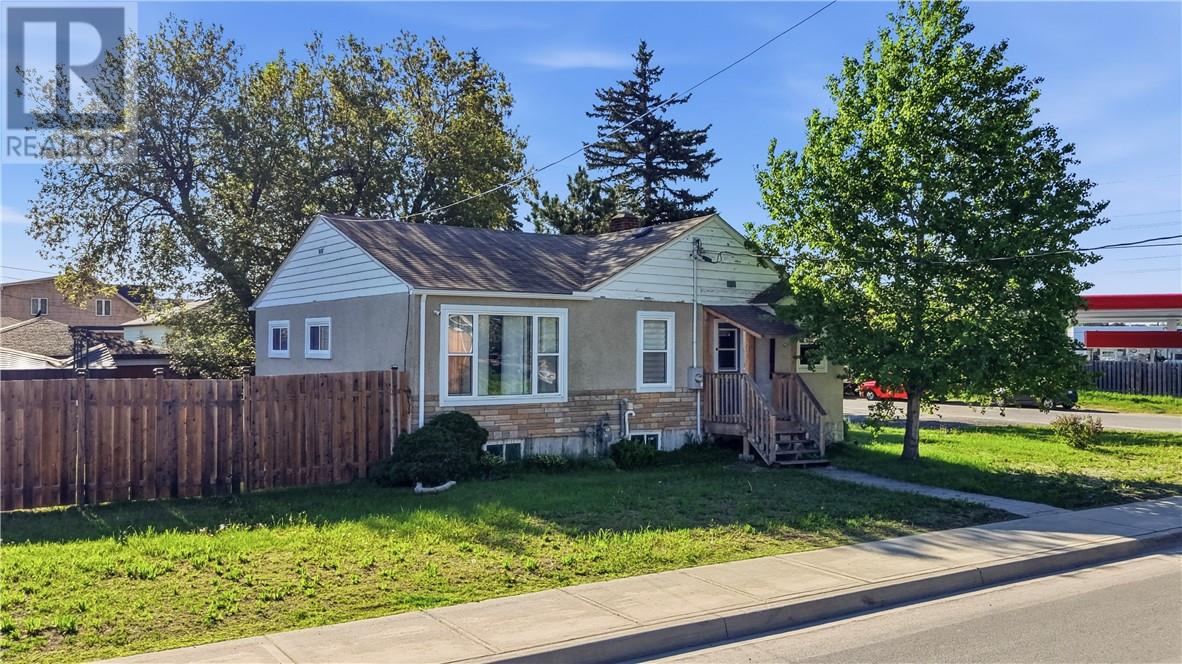 32 Dean Avenue, Sudbury, Ontario  P3C 3B9 - Photo 2 - 2128277