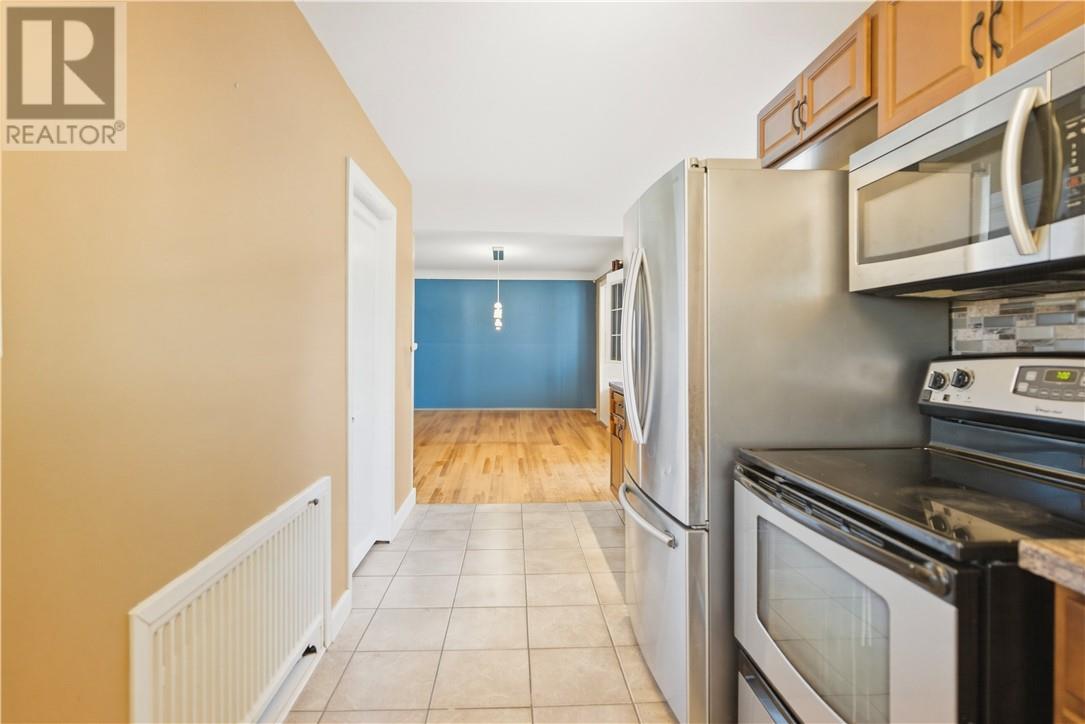 32 Dean Avenue, Sudbury, Ontario  P3C 3B9 - Photo 8 - 2128277