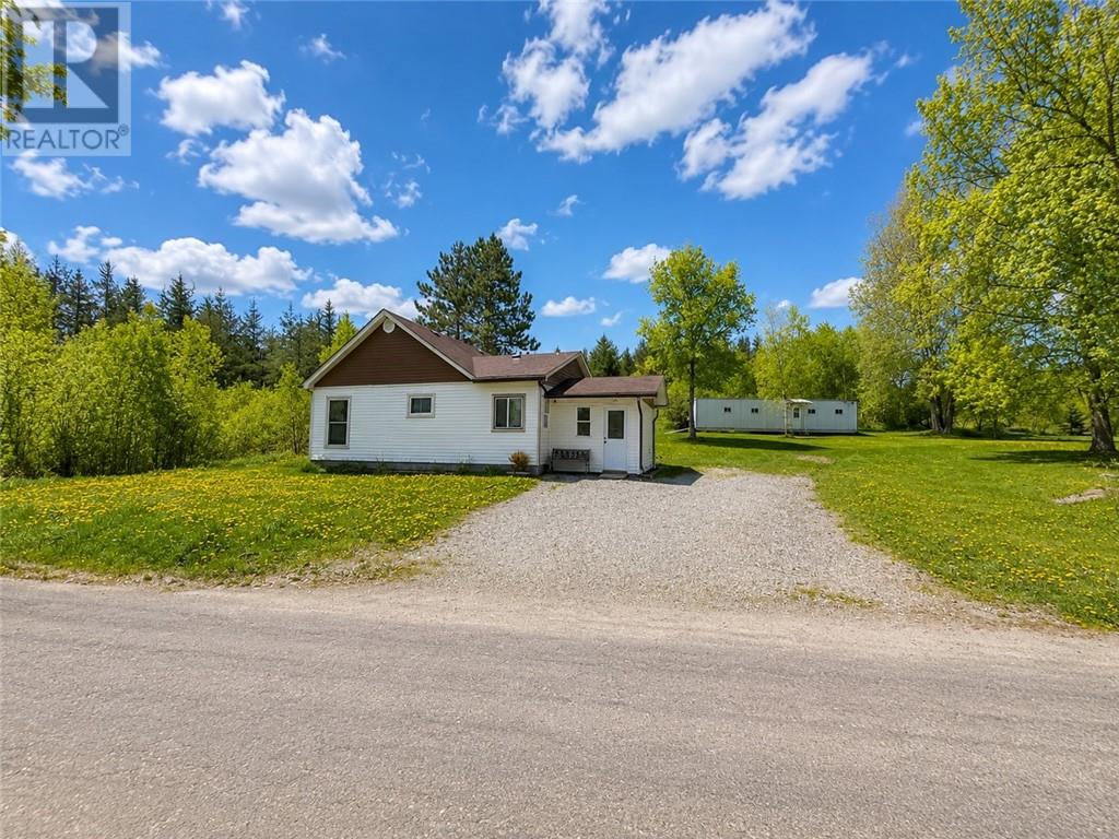 15 Chisholm, Sudbury, Ontario  P0M 1M0 - Photo 1 - 2128246