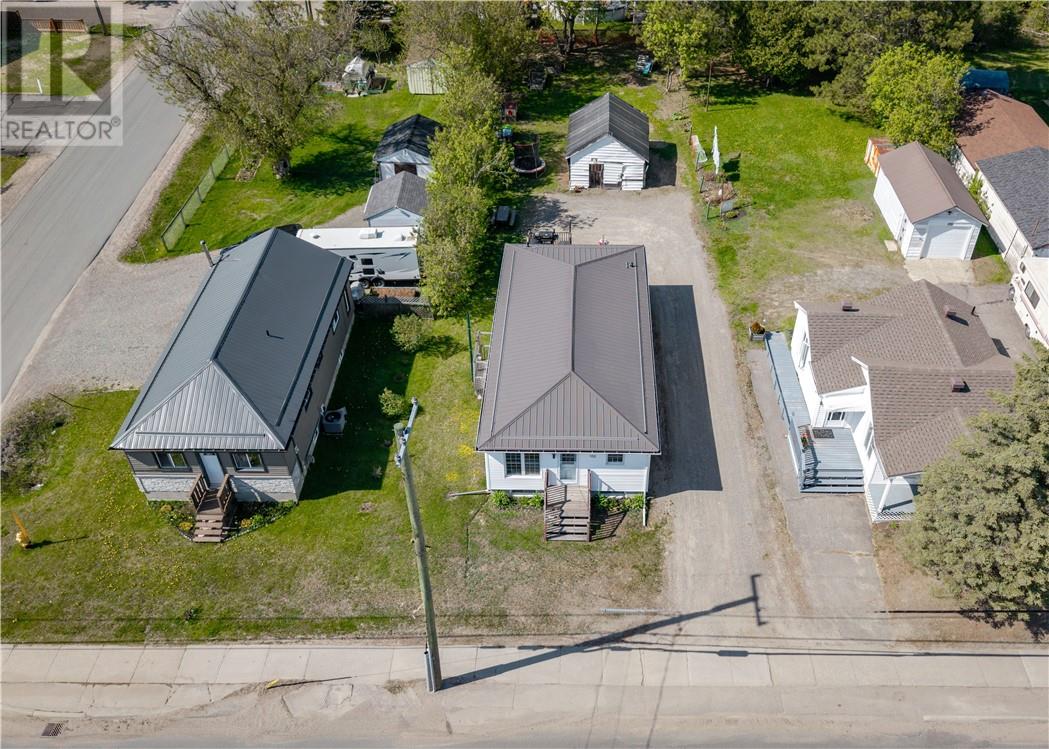 102 Cote Boulevard, Hanmer, Ontario  P3P 1X5 - Photo 2 - 2128233