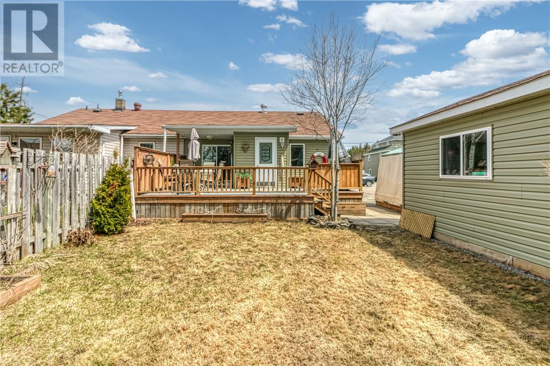 13 Montgomery, Greater Sudbury, Ontario  P0M 2C0 - Photo 6 - 2128101