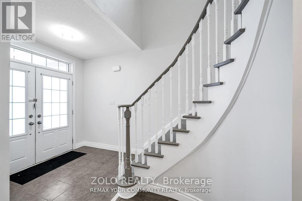 Main & 2nd Floor - 17 Adanac Drive, Whitby, Ontario  L1N 0J4 - Photo 2 - E13232556
