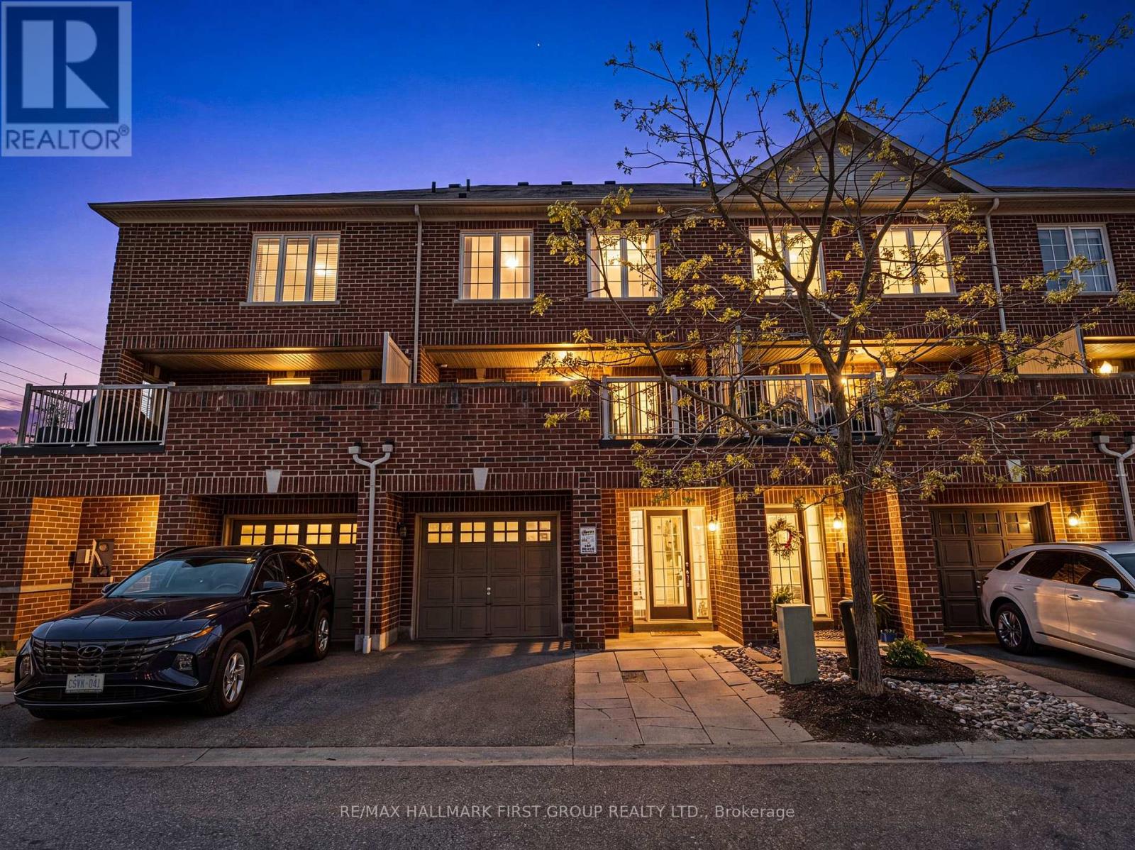 17 EDISON WAY, Whitby, Ontario