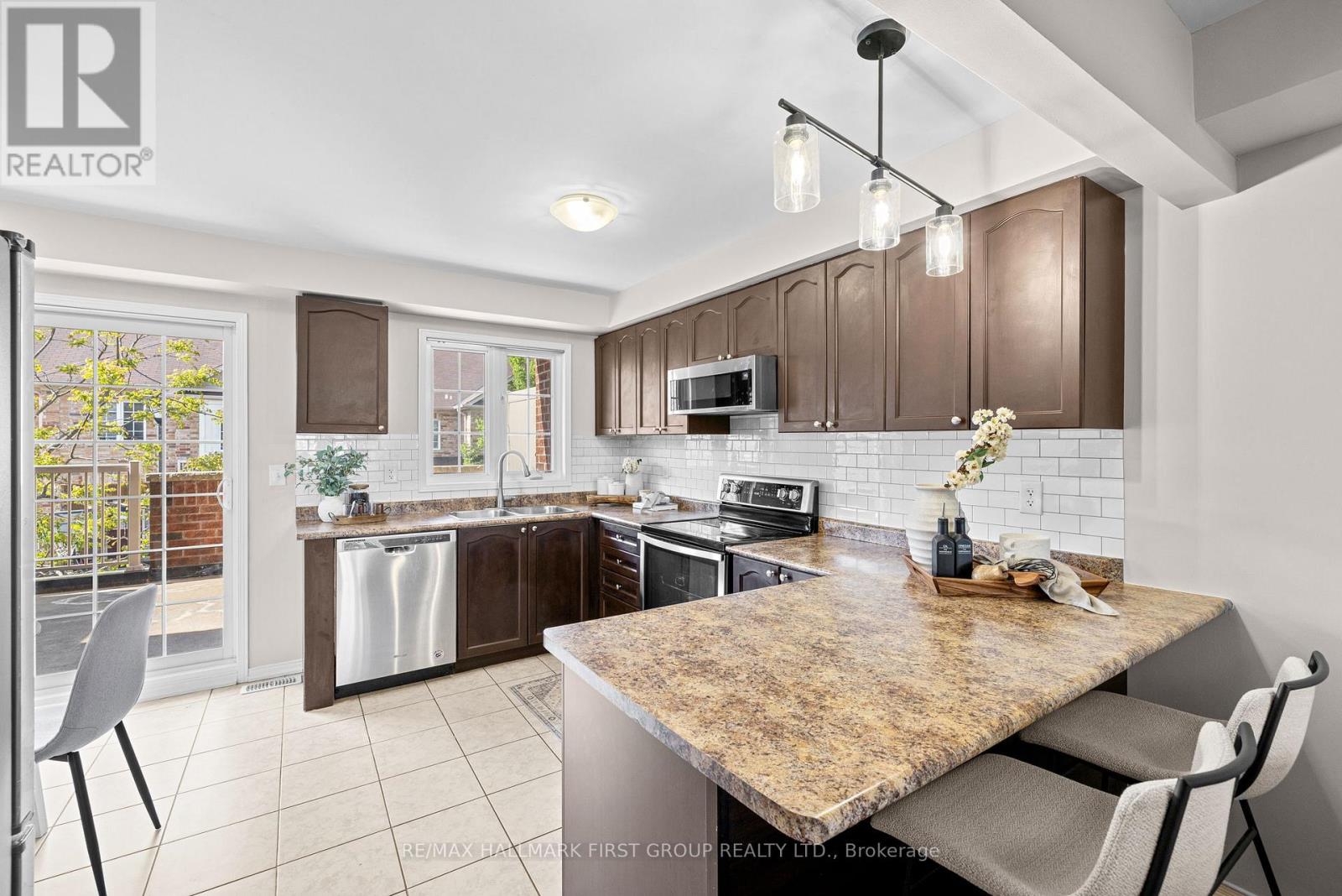 17 Edison Way, Whitby, Ontario  L1R 0J9 - Photo 12 - E13232648