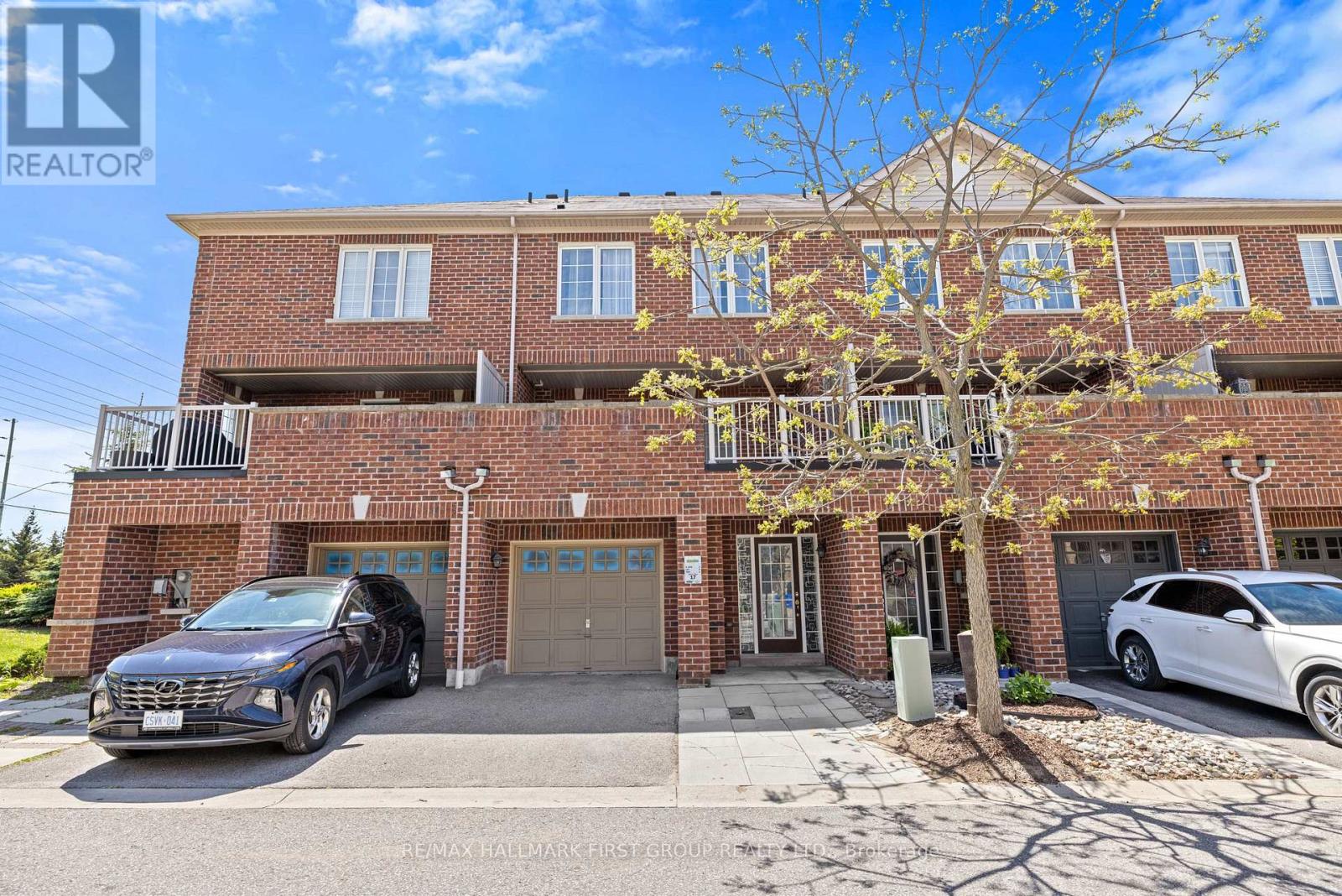 17 Edison Way, Whitby, Ontario  L1R 0J9 - Photo 2 - E13232648
