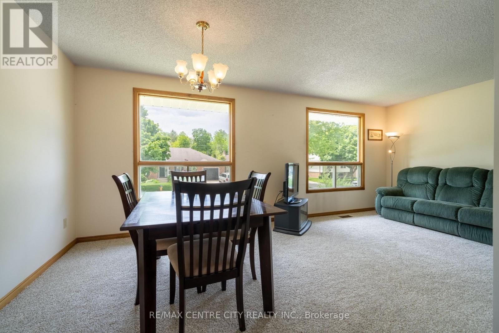 25 Pearson Avenue, Strathroy-Caradoc, Ontario  N7G 3Y1 - Photo 19 - X13233092