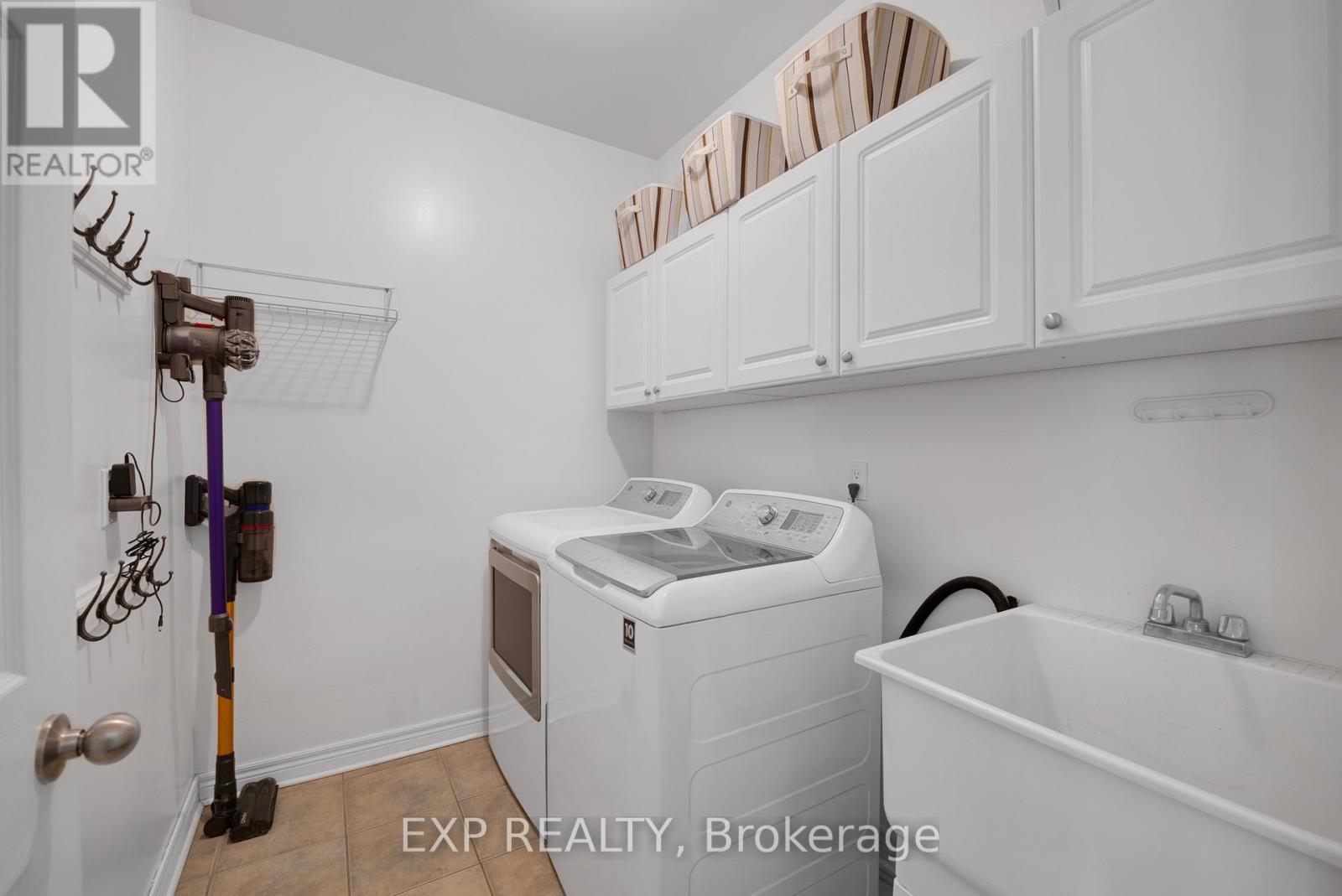 16 Haverhill Terrace, Aurora, Ontario  L4G 7R7 - Photo 17 - N13232526