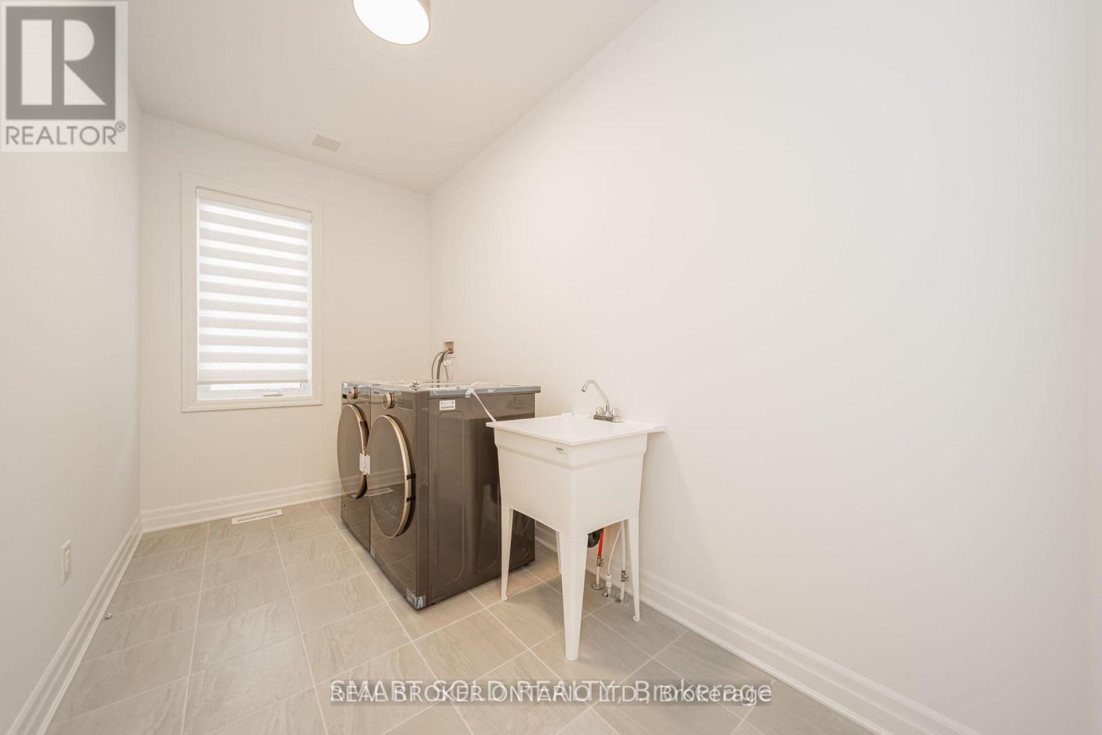 6 Azure Drive, Markham, Ontario  L6C 3M5 - Photo 24 - N13232560