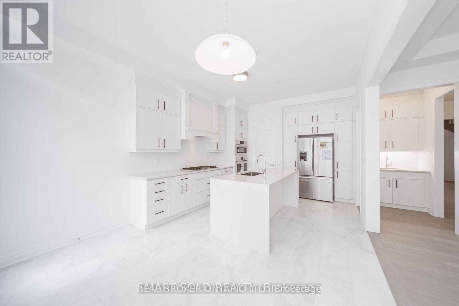 6 Azure Drive, Markham, Ontario  L6C 3M5 - Photo 4 - N13232560