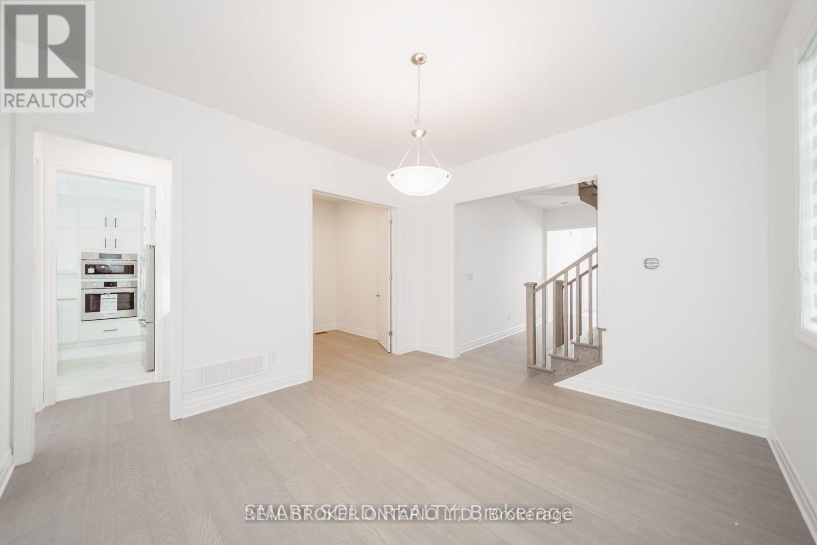 6 Azure Drive, Markham, Ontario  L6C 3M5 - Photo 8 - N13232560