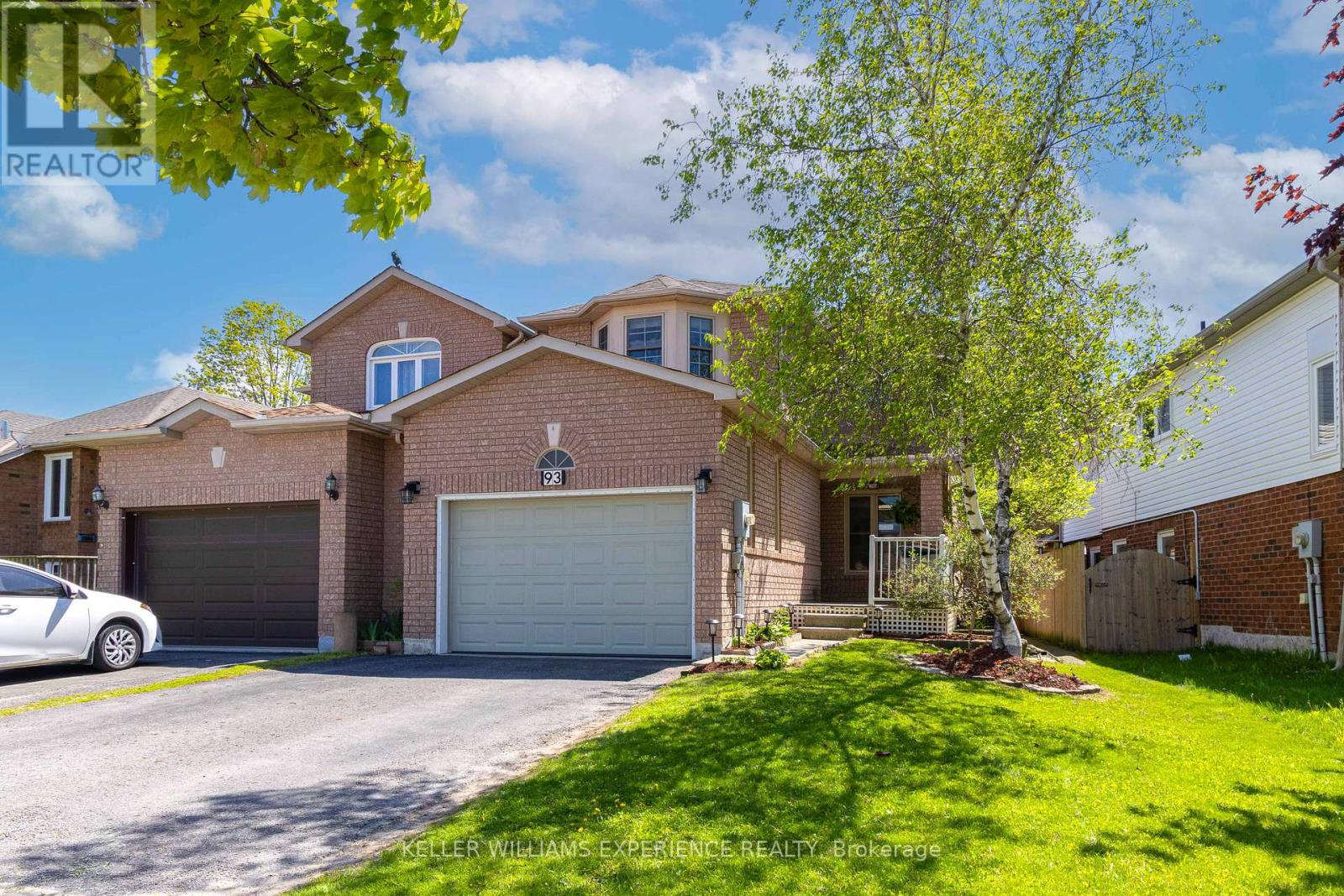 93 Athabaska Road, Barrie (Holly), Ontario  L4N 8E9 - Photo 2 - S13232606