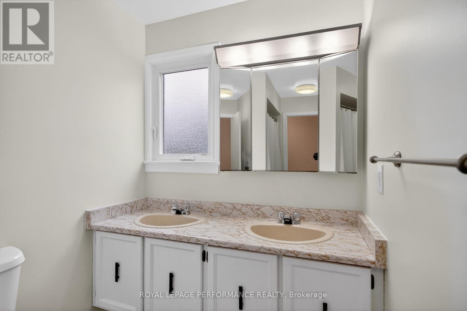 15 Hallowell Court, Ottawa, Ontario  K2H 8N4 - Photo 34 - X13232724