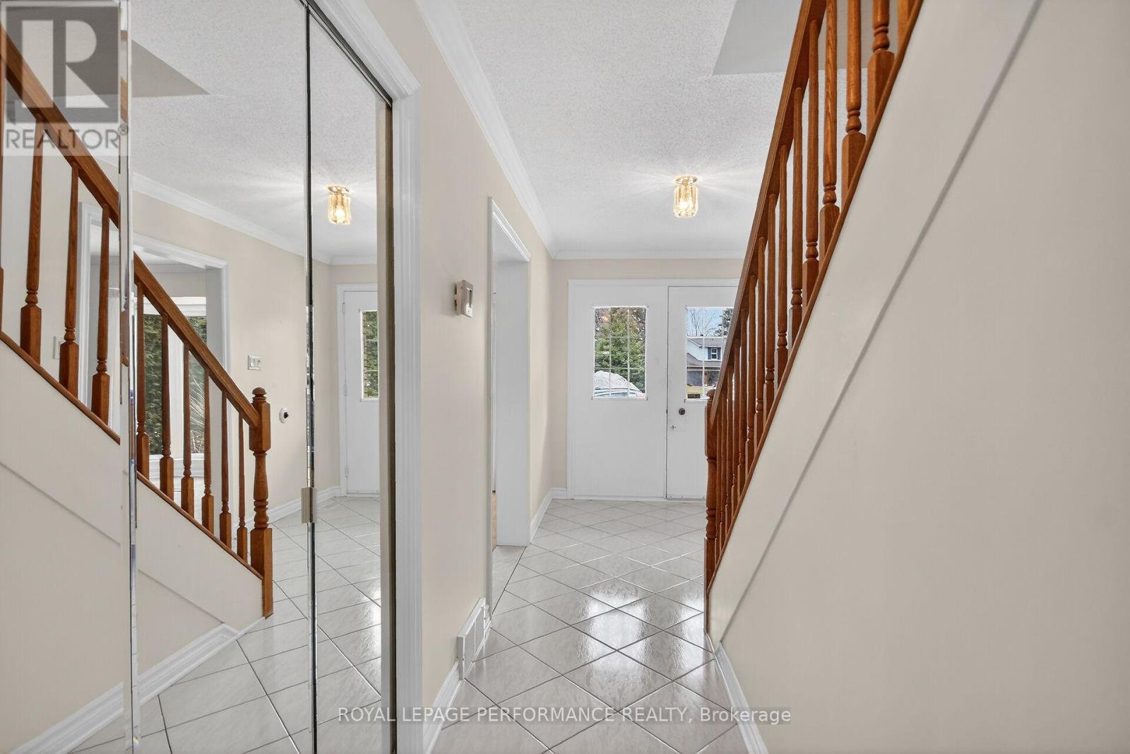 15 Hallowell Court, Ottawa, Ontario  K2H 8N4 - Photo 4 - X13232724