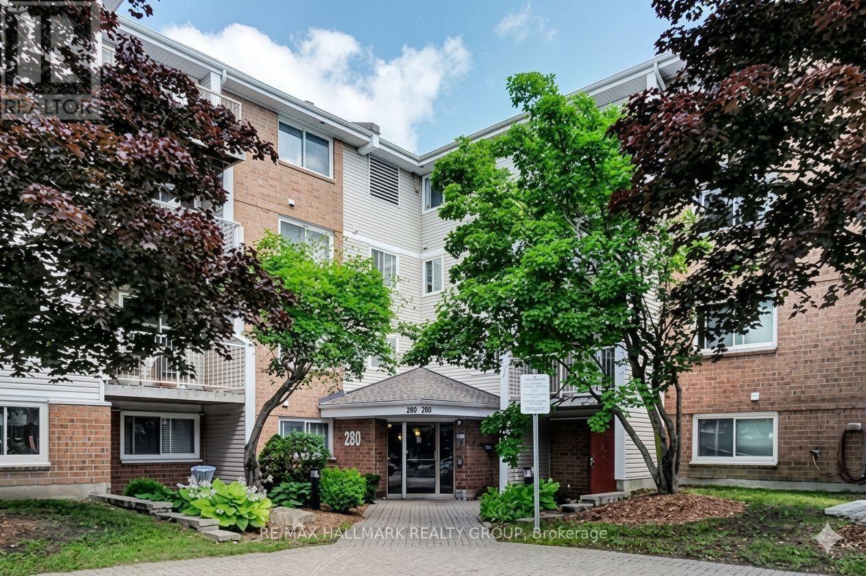 406 - 280 BRITTANY DRIVE, Ottawa, Ontario
