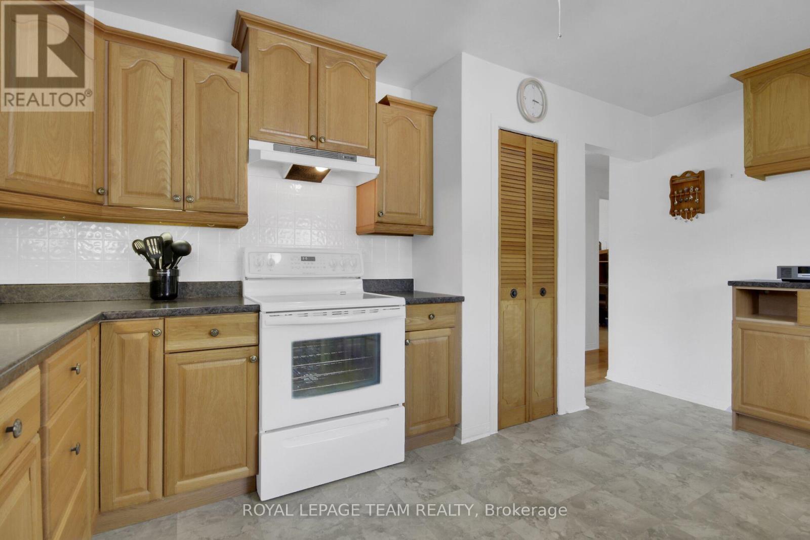929 Munro Drive, Mcnab/braeside, Ontario  K7S 3G8 - Photo 18 - X13232878
