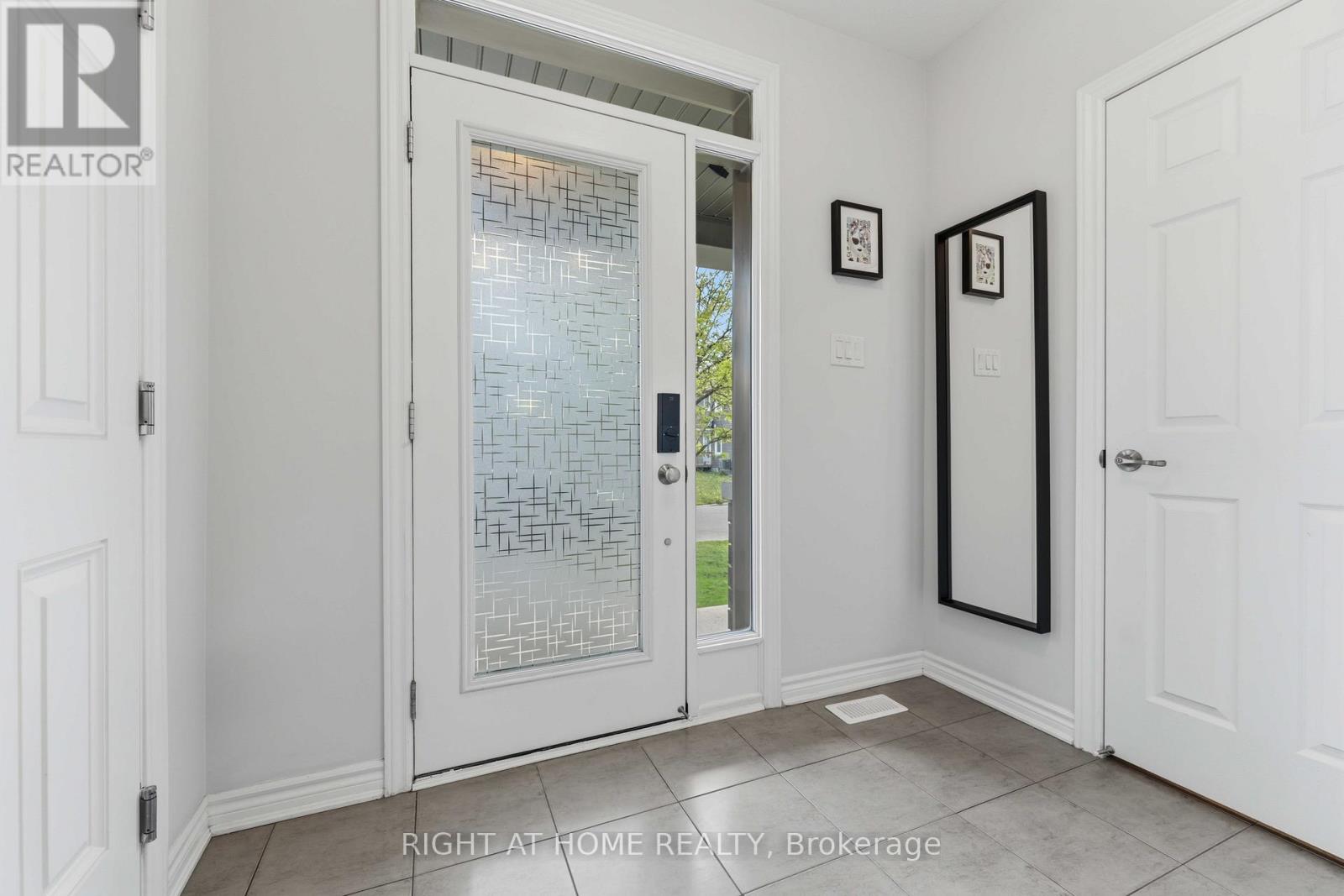 508 Roundleaf Way, Ottawa, Ontario  K2V 0K1 - Photo 3 - X13232910