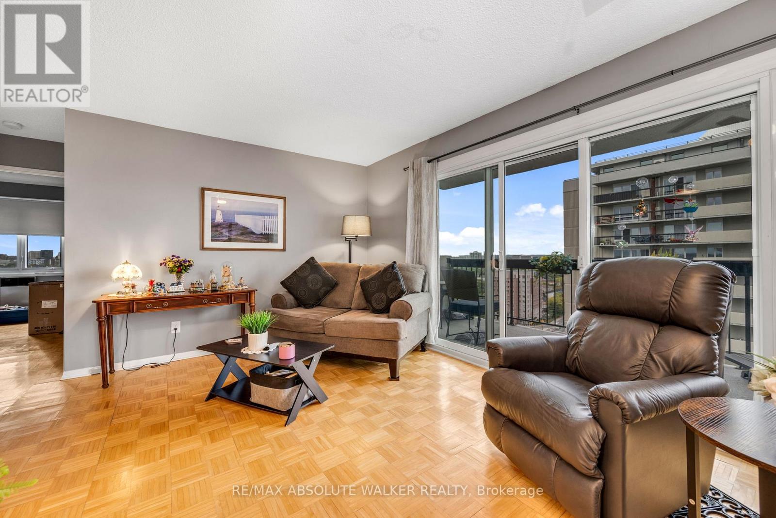 1604 - 158c Mcarthur Avenue, Ottawa, Ontario  K1L 8E7 - Photo 5 - X13233158