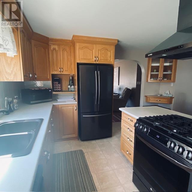 909 Second St E, Geraldton, Ontario  P0T 1M0 - Photo 9 - TB2601332
