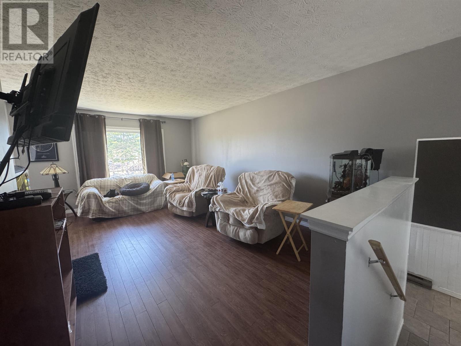 1 Wendego Street, Manitouwadge, Ontario  P0T 2C0 - Photo 3 - TB2601335