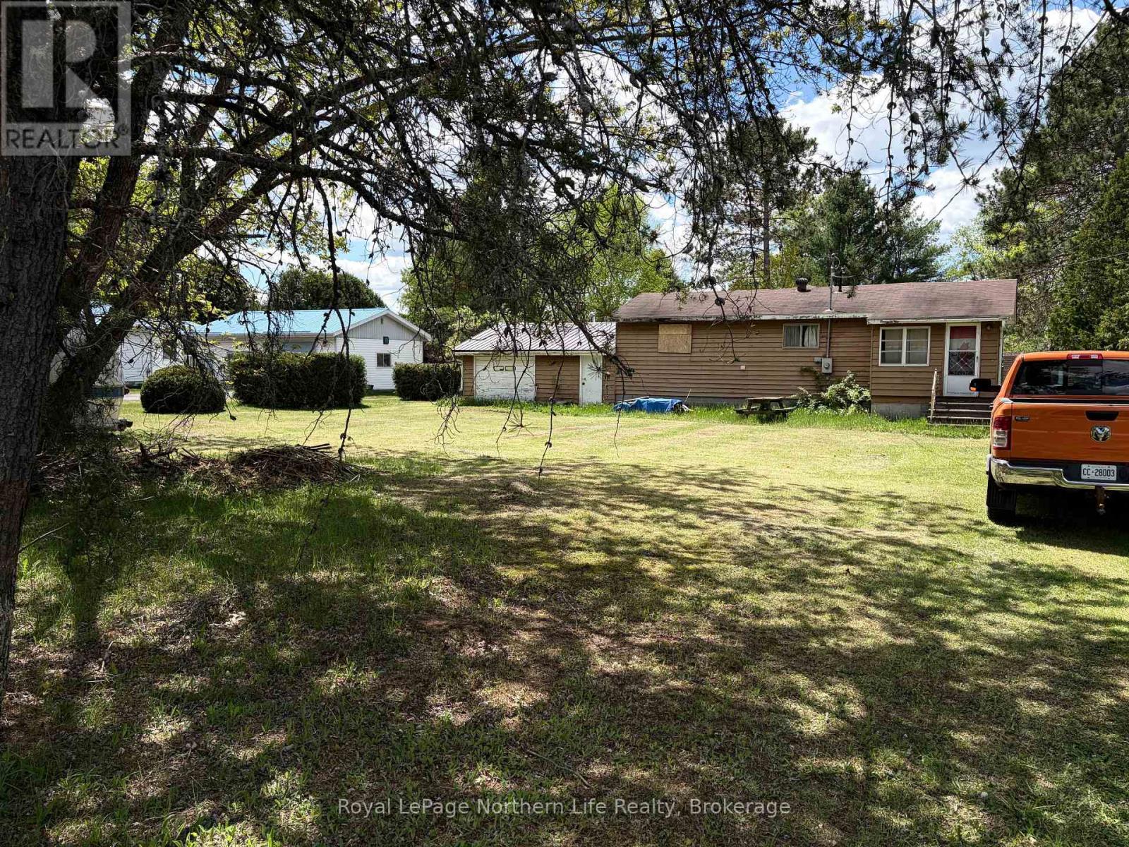 83 Earls Lake Road, Papineau-Cameron, Ontario  P0H 1V0 - Photo 3 - X13232916