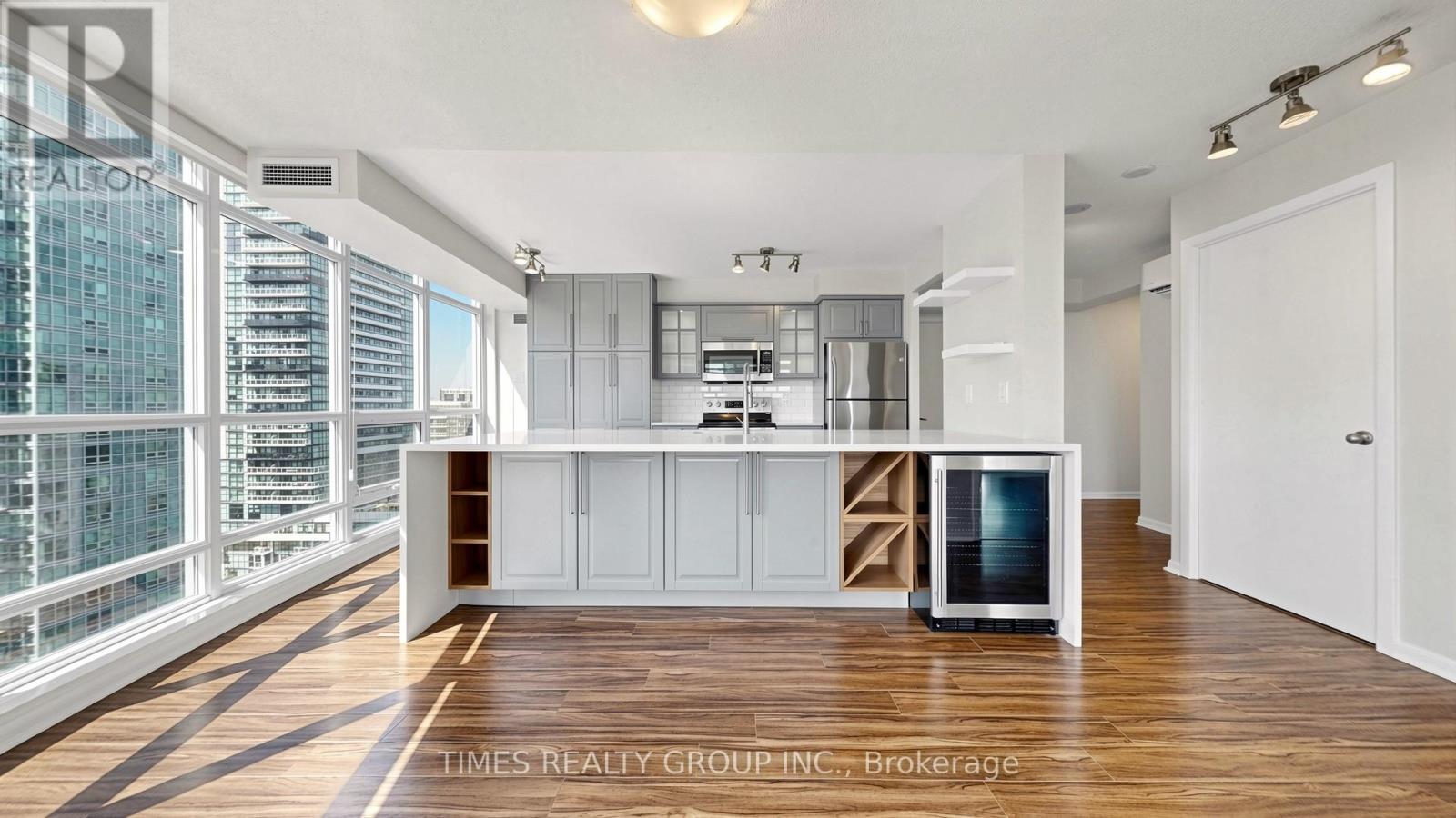 1407 - 185 Legion Road N, Toronto, Ontario  M8Y 0A1 - Photo 8 - W13232552