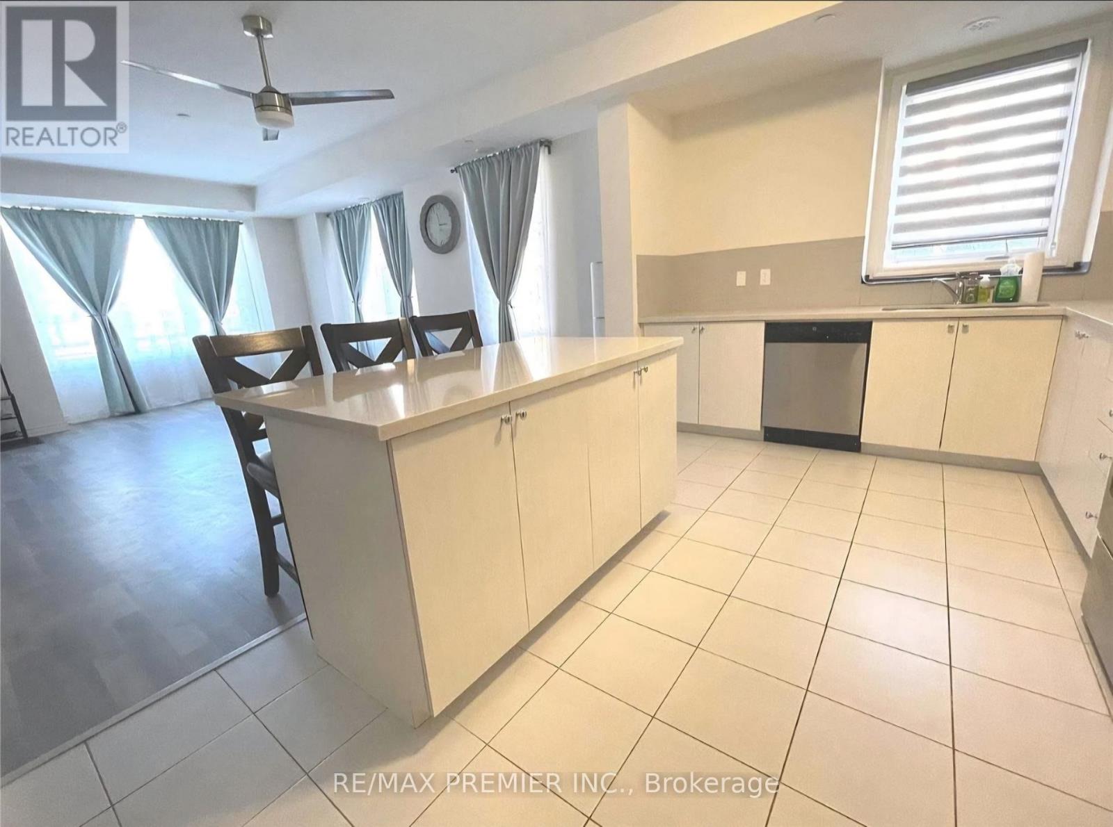 1 - 2255 Mcnab Lane, Mississauga, Ontario  L5J 0B3 - Photo 8 - W13232576