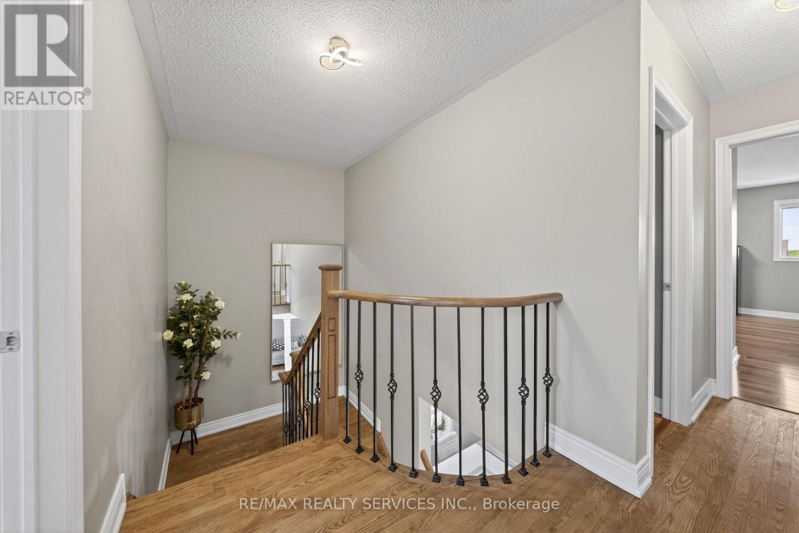 98 Saffron Crescent, Brampton, Ontario  L6S 6H8 - Photo 23 - W13232582