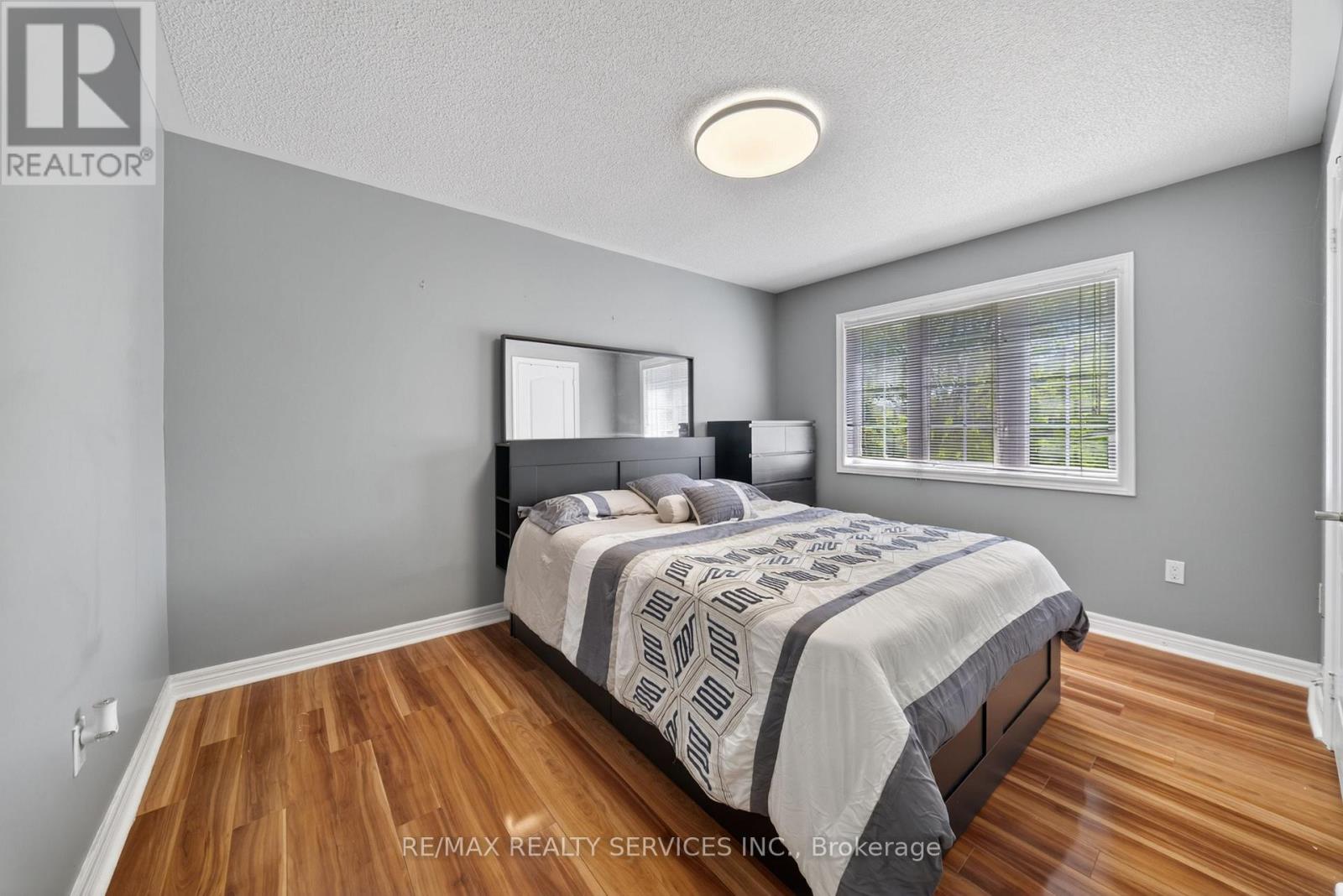 98 Saffron Crescent, Brampton, Ontario  L6S 6H8 - Photo 29 - W13232582