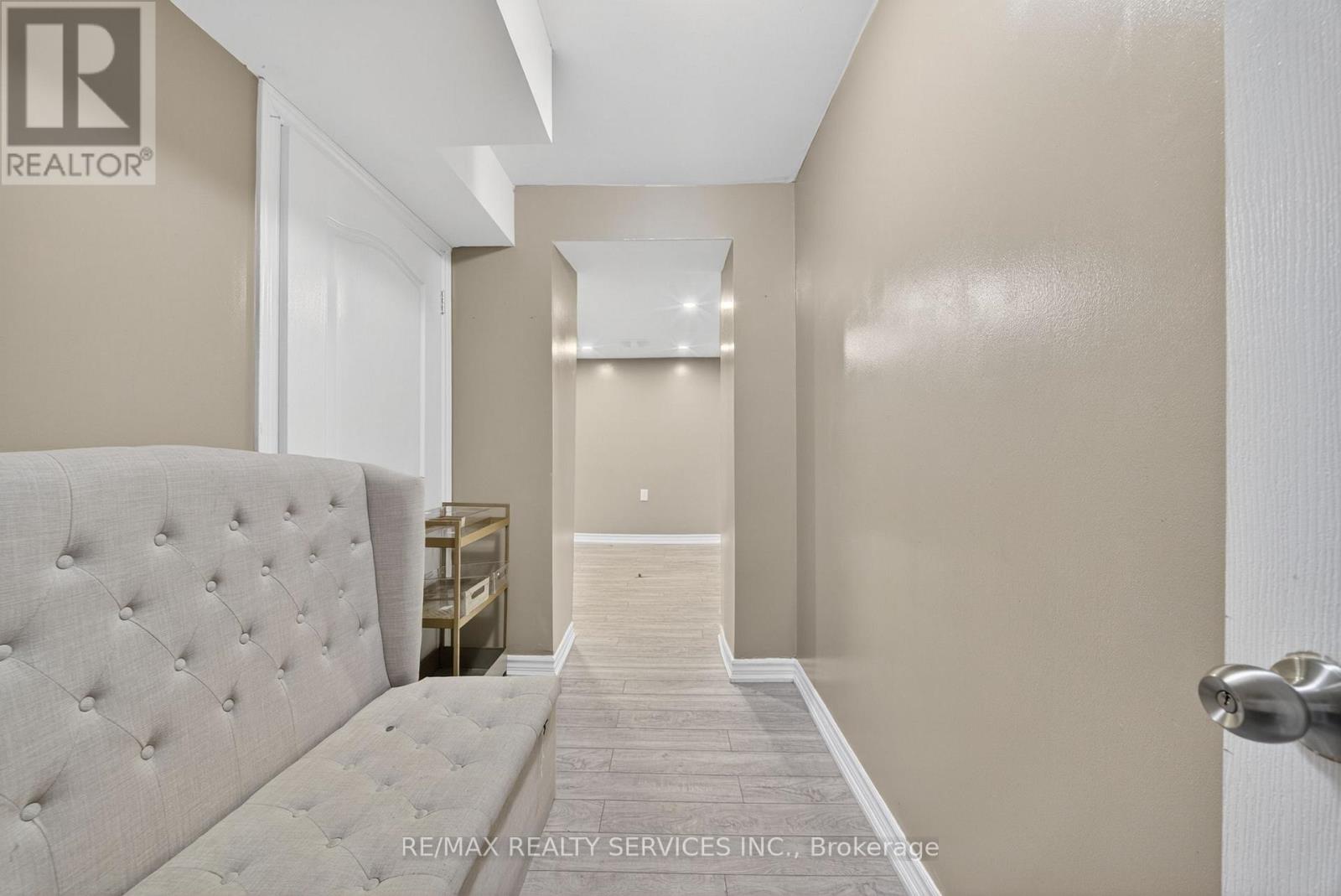 98 Saffron Crescent, Brampton, Ontario  L6S 6H8 - Photo 40 - W13232582