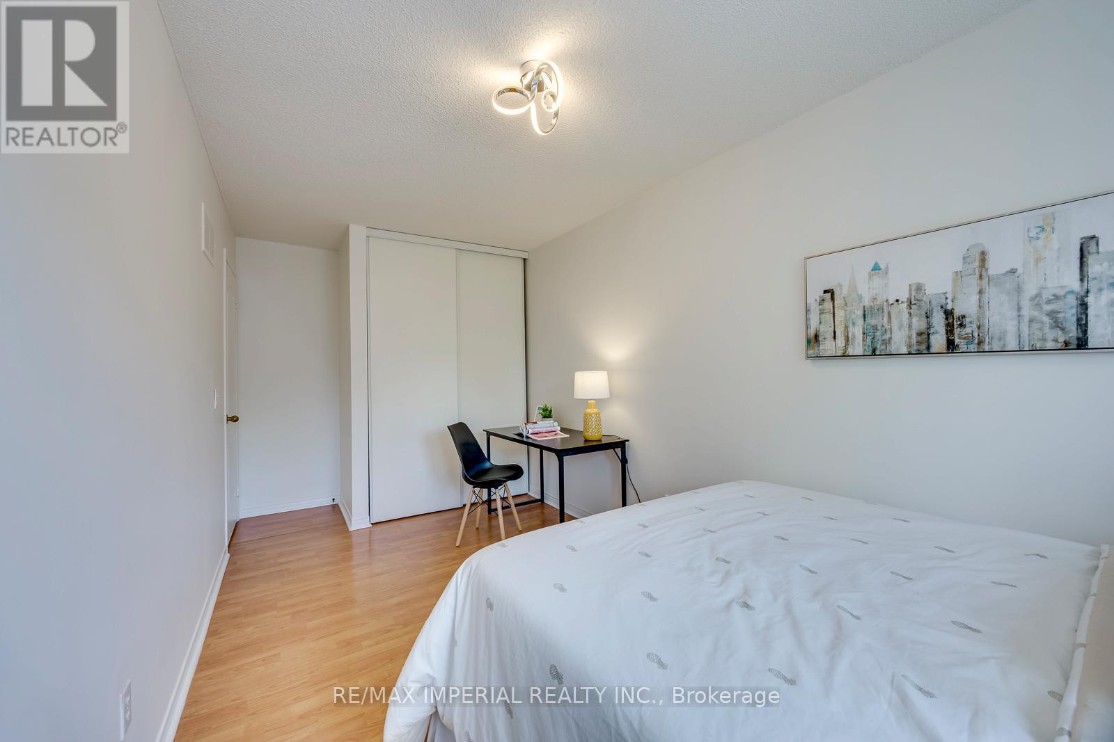 26 - 833 Scollard Court, Mississauga, Ontario  L5V 2B4 - Photo 35 - W13232594