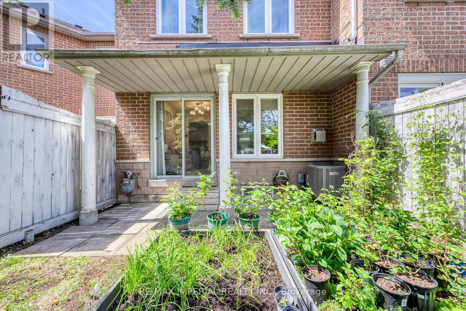 26 - 833 Scollard Court, Mississauga, Ontario  L5V 2B4 - Photo 44 - W13232594