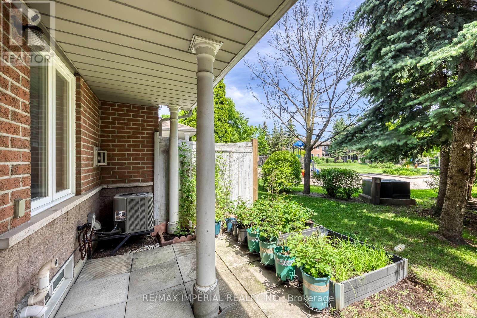 26 - 833 Scollard Court, Mississauga, Ontario  L5V 2B4 - Photo 46 - W13232594