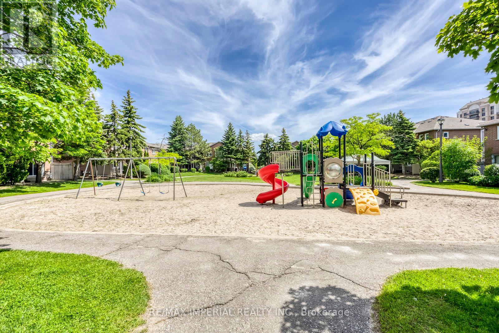 26 - 833 Scollard Court, Mississauga, Ontario  L5V 2B4 - Photo 47 - W13232594
