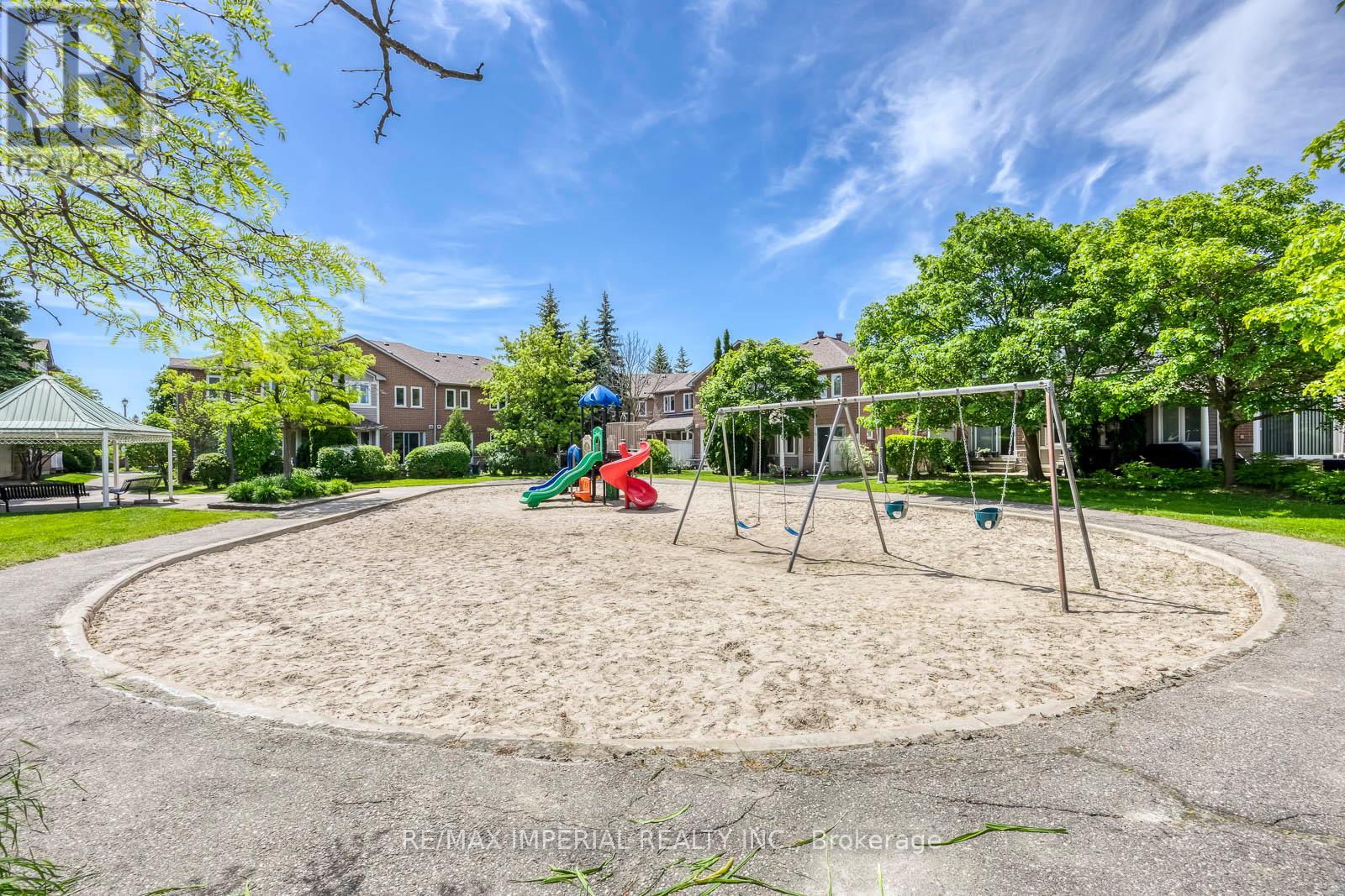 26 - 833 Scollard Court, Mississauga, Ontario  L5V 2B4 - Photo 49 - W13232594