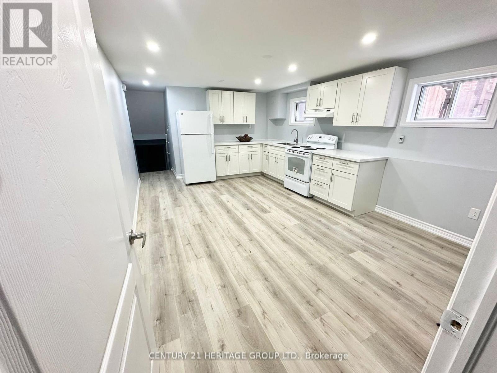 Lower - 32 Histon Crescent, Brampton, Ontario  L6V 3R1 - Photo 2 - W13232608