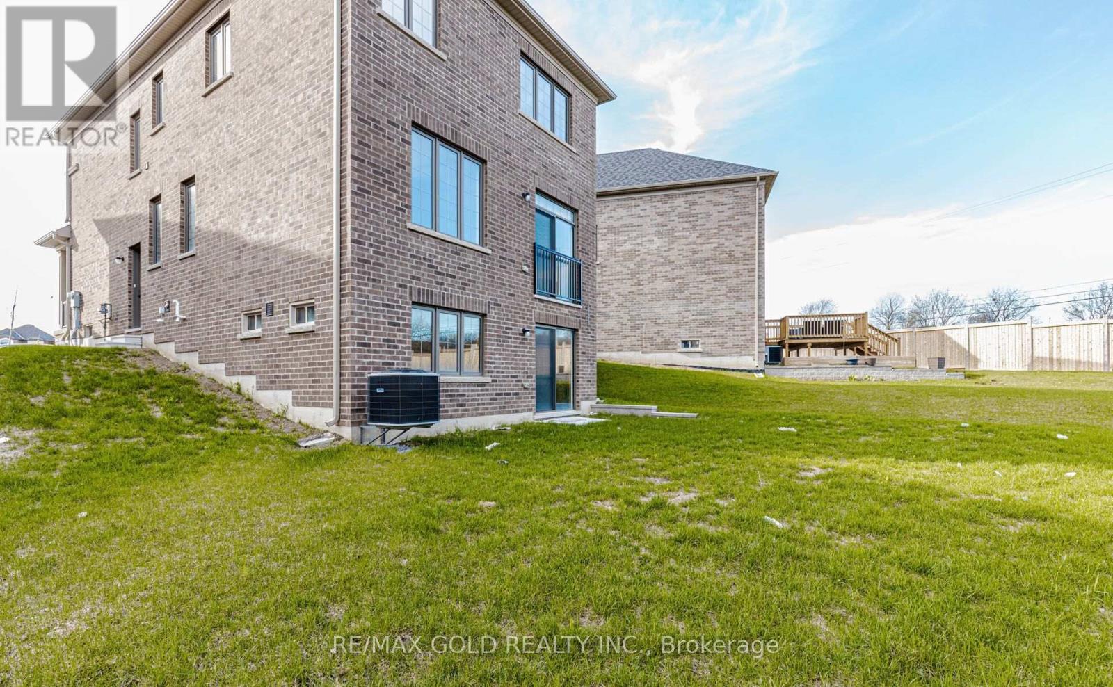 25 Sapwood Crescent, Brampton, Ontario  L6Z 0K8 - Photo 39 - W13232616