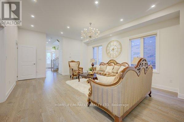 Main & 2nd Floor - 600 Beam Court, Milton, Ontario  L9E 1L3 - Photo 13 - W13232636