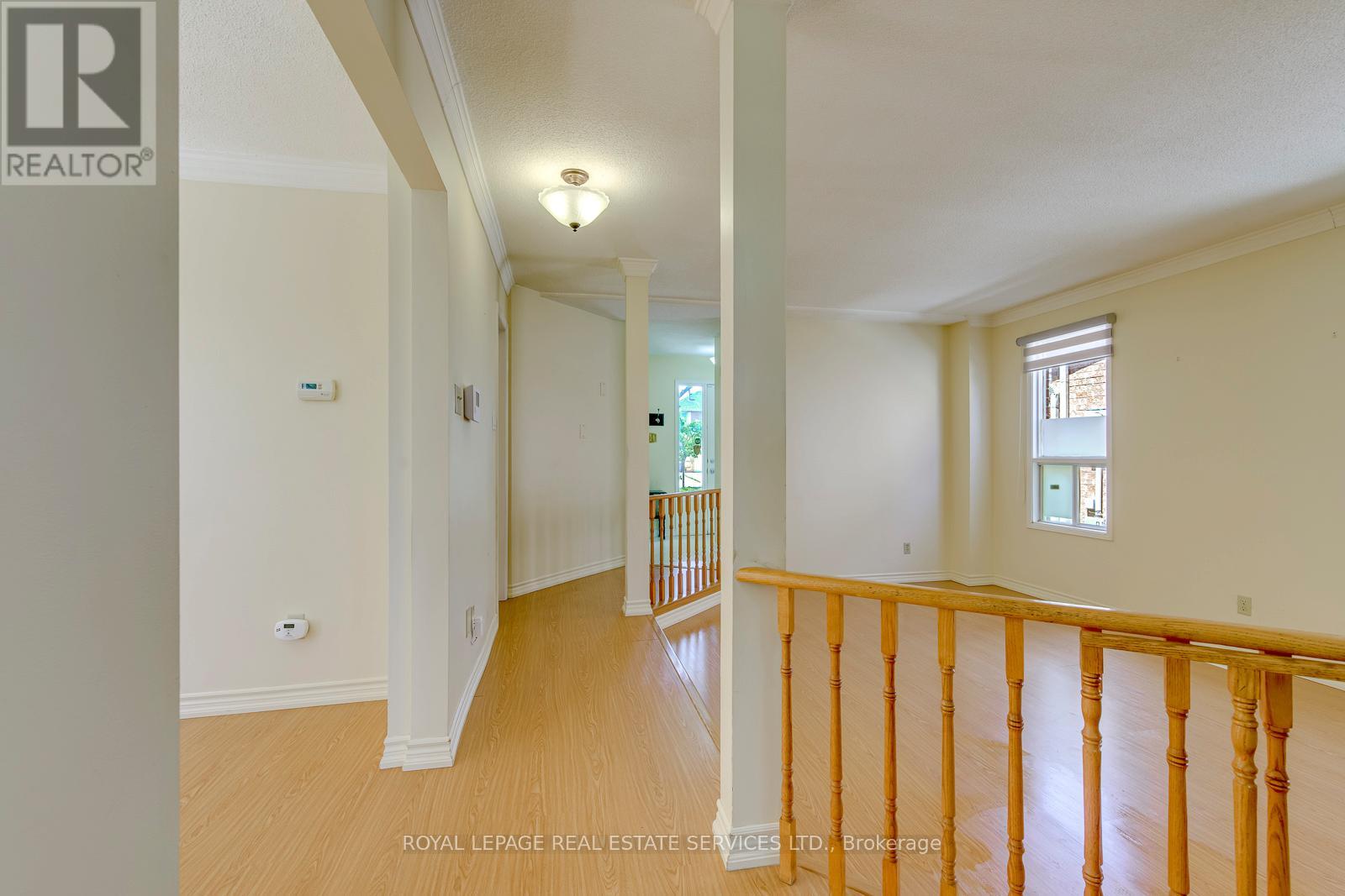 396 Laurentian Avenue, Mississauga, Ontario  L4Z 2J3 - Photo 4 - W13232638