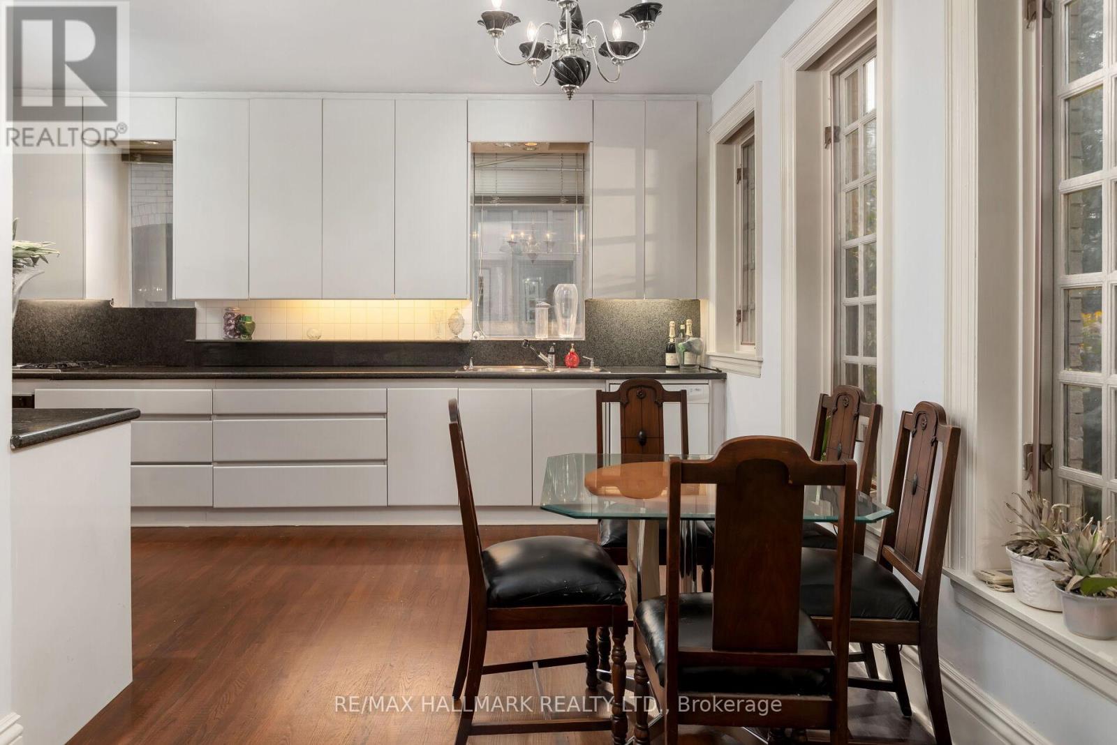 60 Indian Grove, Toronto, Ontario  M6R 2Y3 - Photo 7 - W13232690