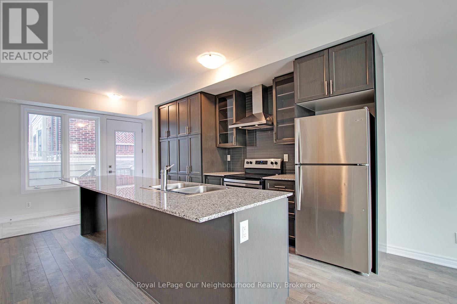 12 - 3580 Lakeshore Boulevard, Toronto, Ontario  M8W 3J6 - Photo 1 - W13233116