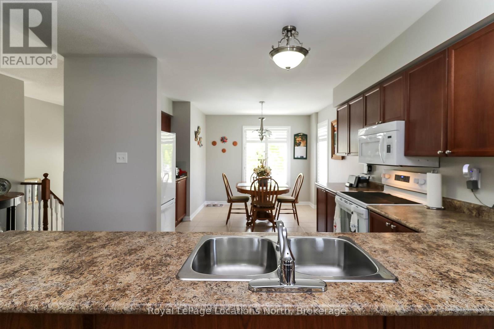 29 Masters Lane, Wasaga Beach, Ontario  L9Z 1S8 - Photo 18 - S13233066