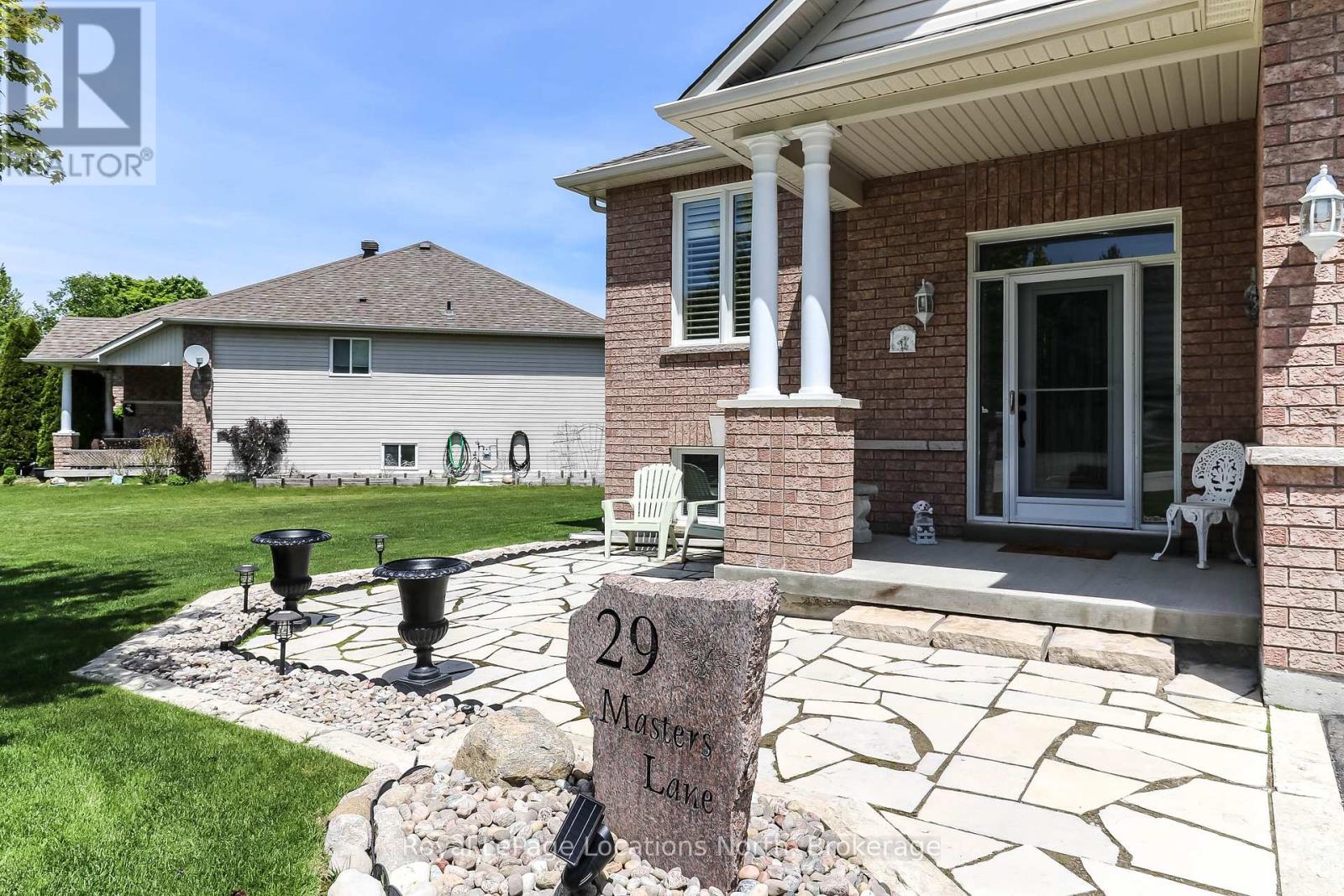 29 Masters Lane, Wasaga Beach, Ontario  L9Z 1S8 - Photo 8 - S13233066