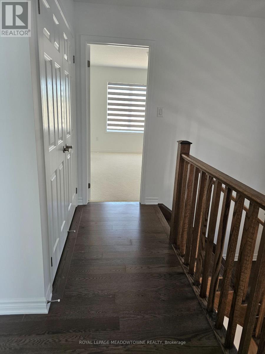 879 Amand Drive, Kitchener, Ontario  N2R 0V6 - Photo 11 - X13232586