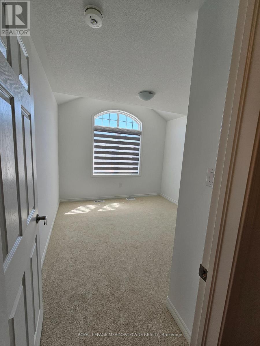 879 Amand Drive, Kitchener, Ontario  N2R 0V6 - Photo 22 - X13232586