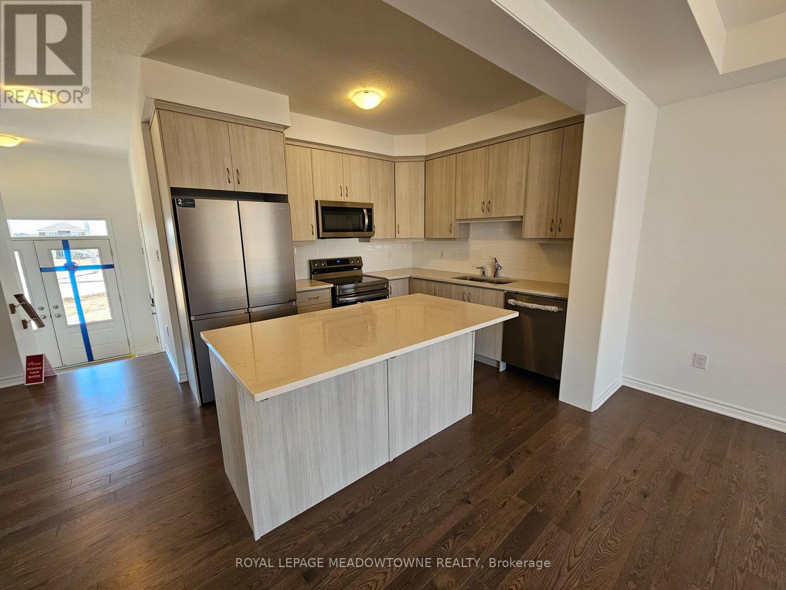 879 Amand Drive, Kitchener, Ontario  N2R 0V6 - Photo 9 - X13232586
