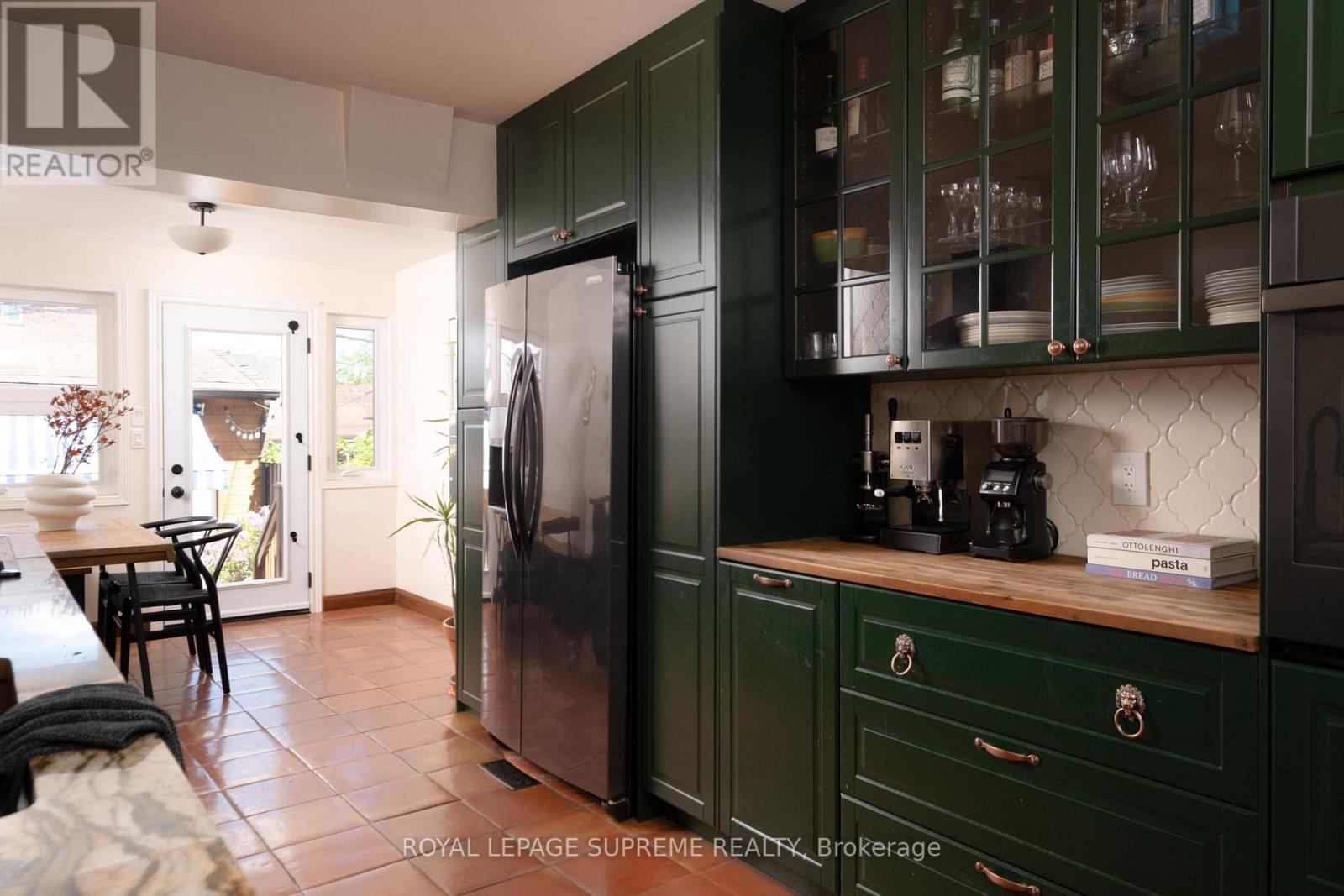 20 Fisher Street, Toronto, Ontario  M6K 1V8 - Photo 8 - C13230354