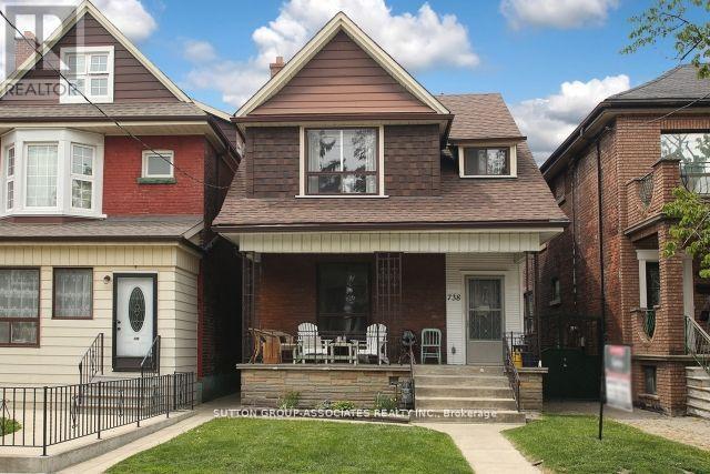 2ND FL. - 738 SHAW STREET, Toronto, Ontario